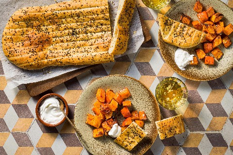 Gewürz-Fladenbrot mit Kürbis