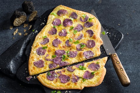 Focaccia di patate con olio al tartufo