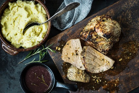 Arrosto di maiale su purè alla senape