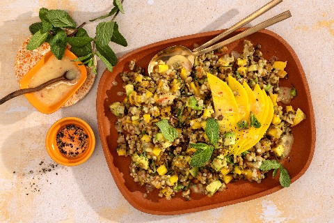 Salade de lentilles avec avocat et mangue