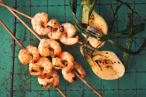 Brochettes de crevettes grillées