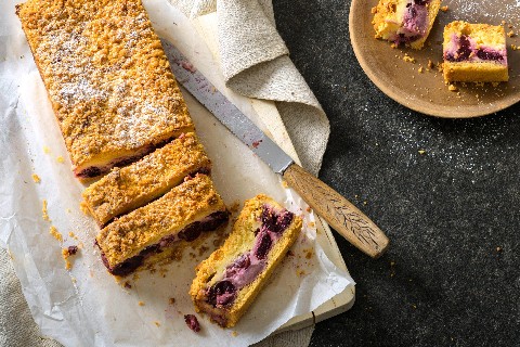 Cake aux cerises et streusel à la vanille