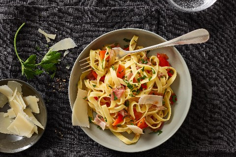Tomato and pepper tagliatelle