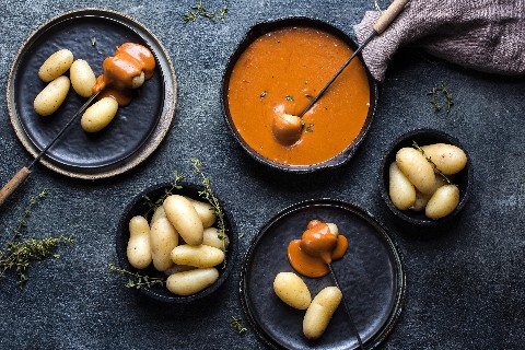 Fondue valaisanne à la tomate